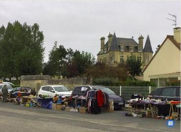 Image vide greniers du comité de jumelage (photo 1)