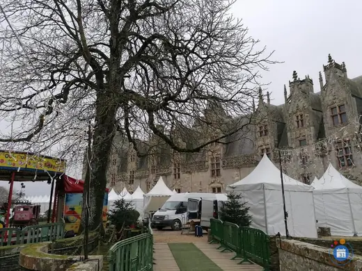 Affiche Marché de Noel dans la cour du Château de Josselin