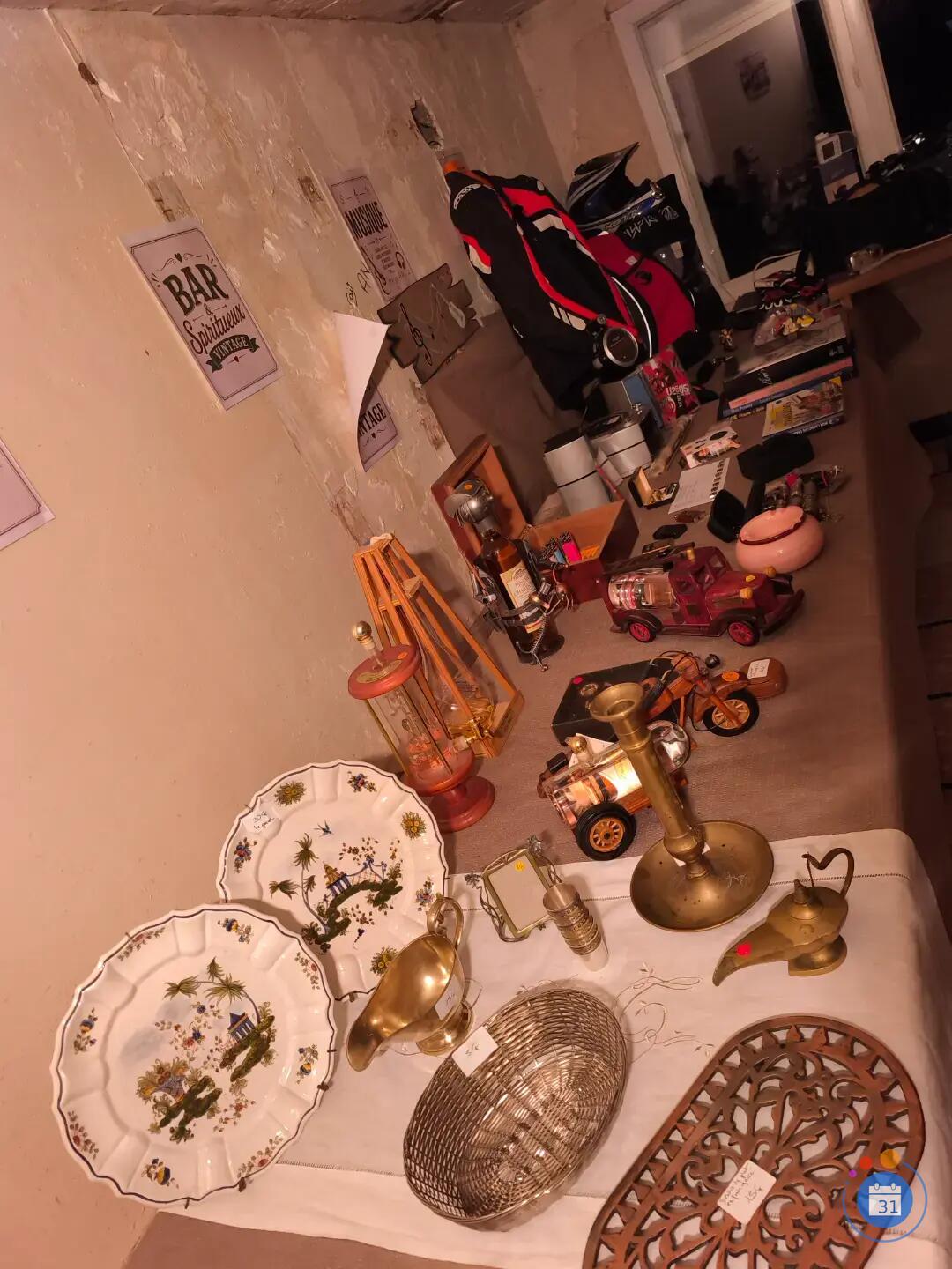 Image Grand vide maison et garage (photo 1)