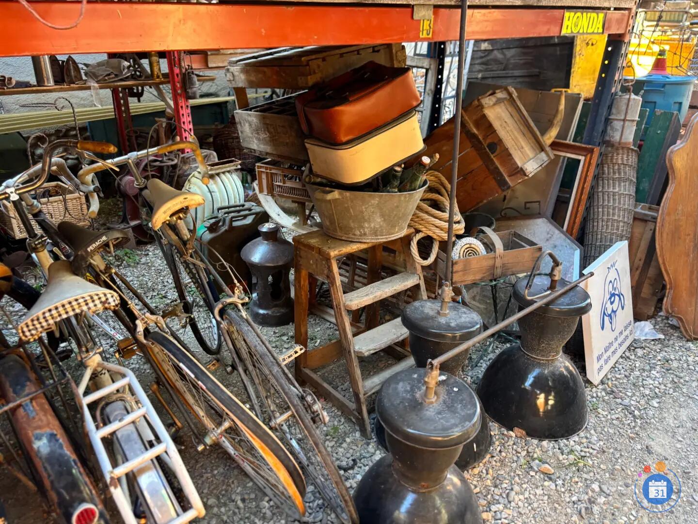 Image Vide dépôt brocante maison (photo 3)