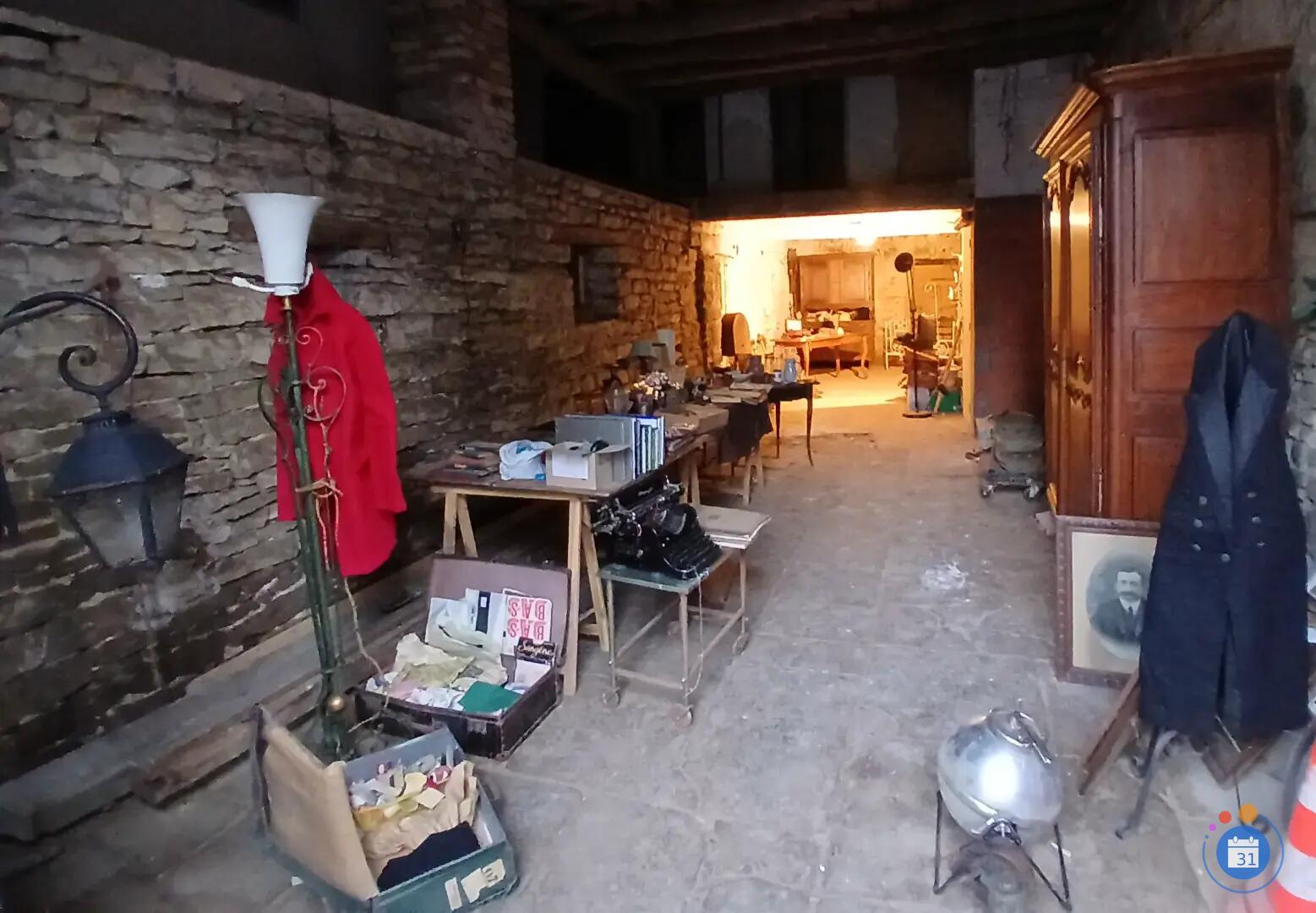 Image Vide maison ancienne bric-à-brac (photo 1)