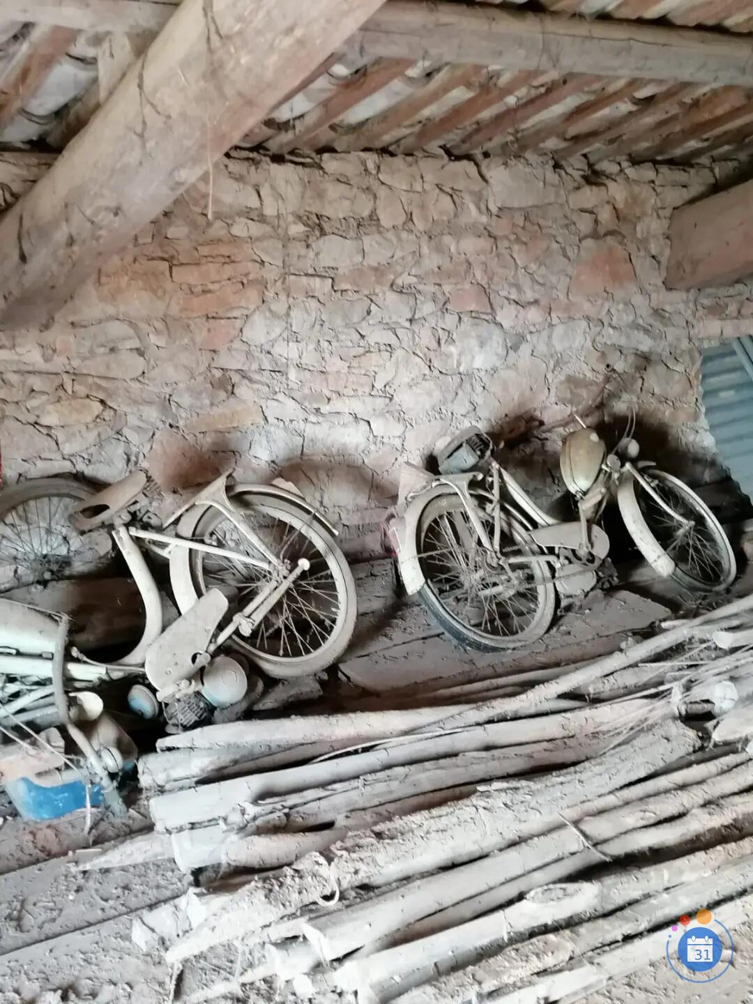 Image Vide complet d'une ferme ardéchoise (photo 2)