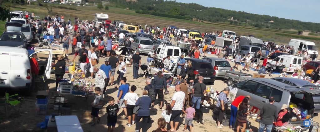 Image Cave de Cantarelle Vide Grenier Brocante tous les dimanches. (photo 2)