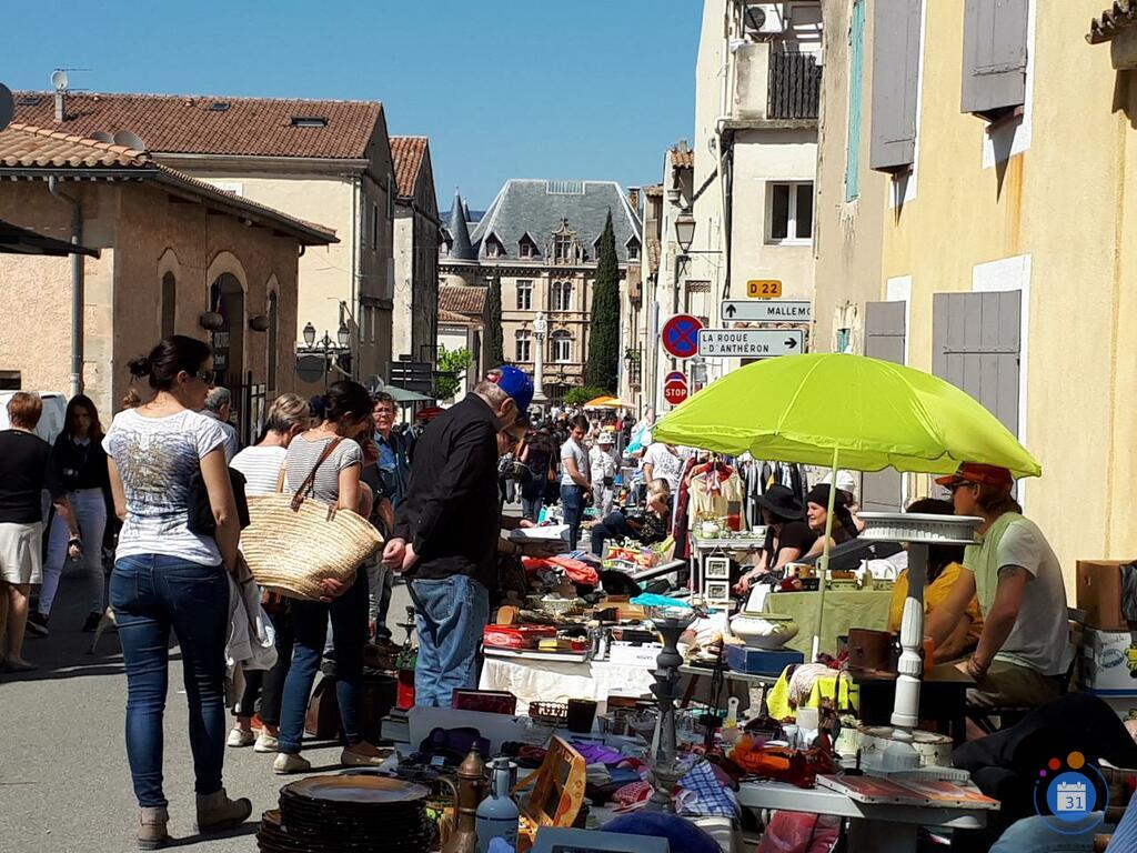 Image Vide grenier de l'office du tourisme 23 éme édition (photo 1)