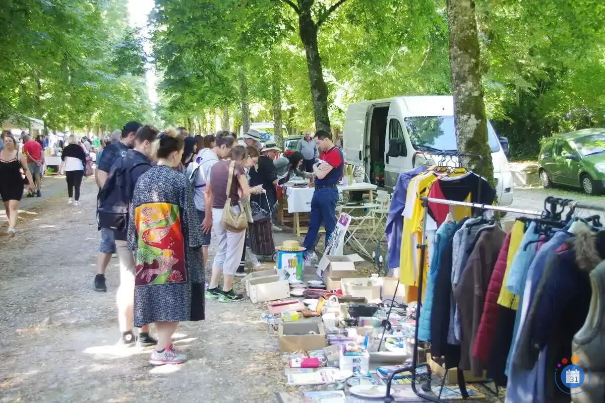 Image Vide greniers - Coffre ouvert (photo 2)
