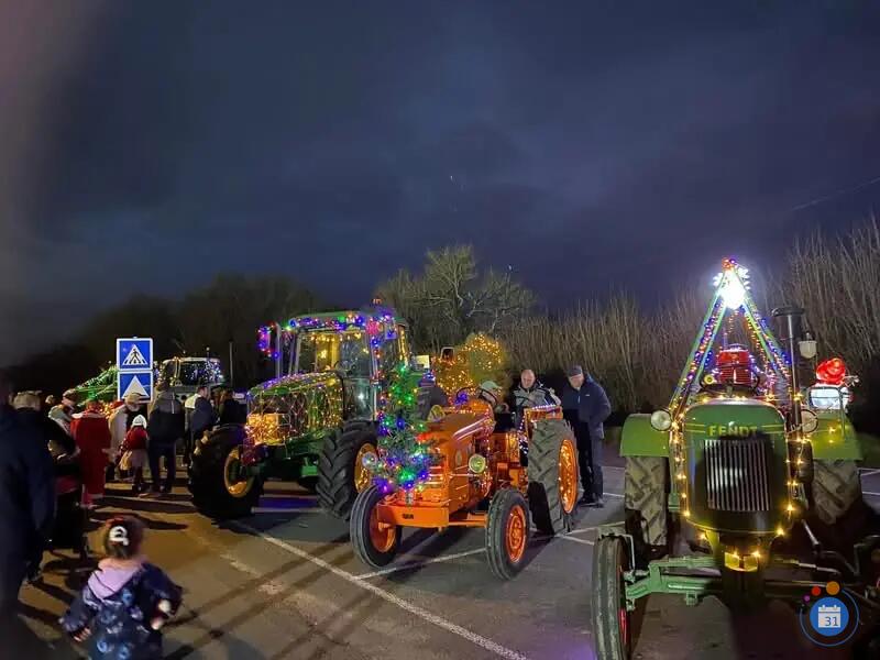 Image Marché de Noël Oyré + défilé de tracteur illuminé (photo 1)