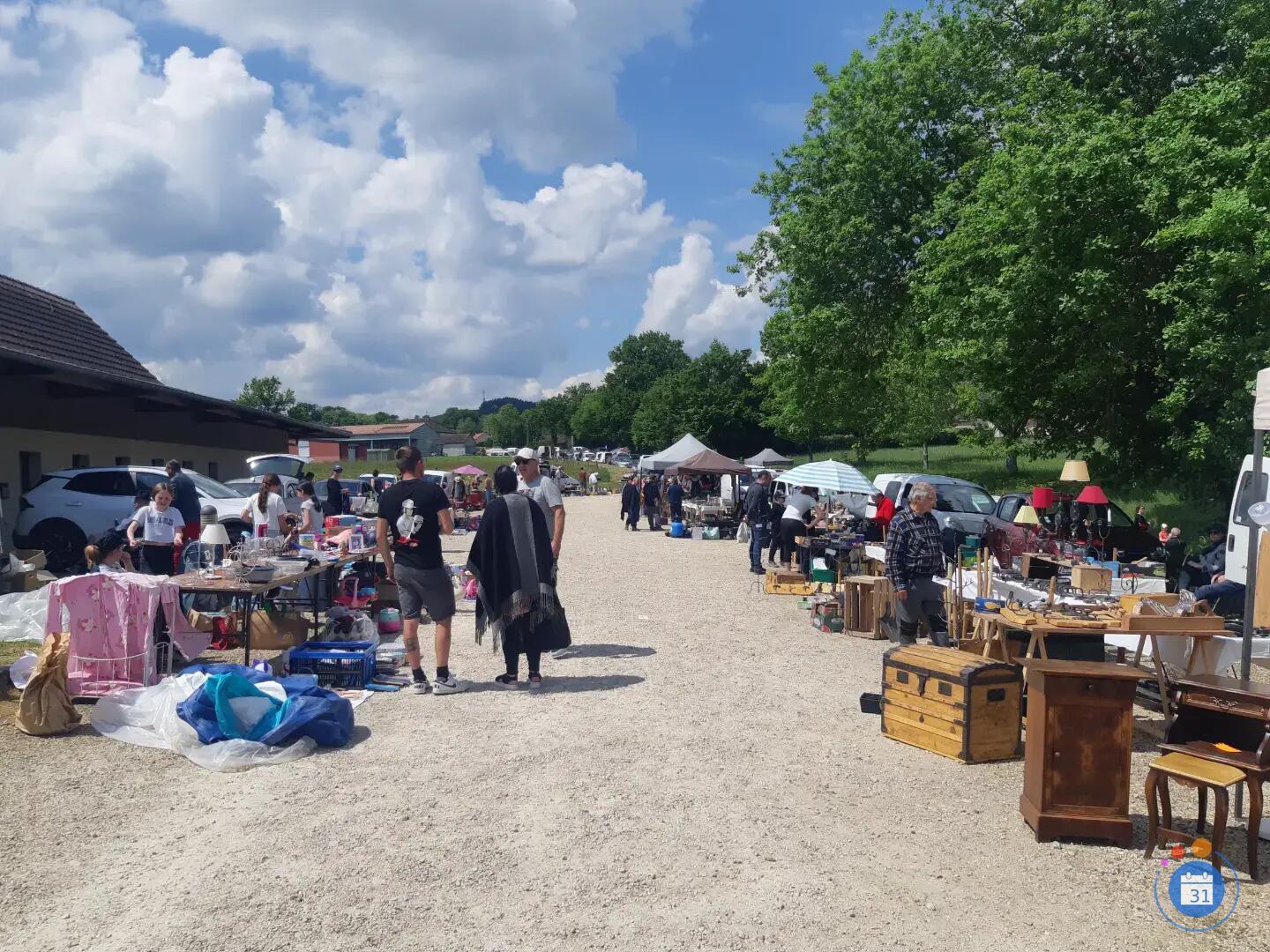 Image Traditionnelle Foire aux Puces (photo 3)
