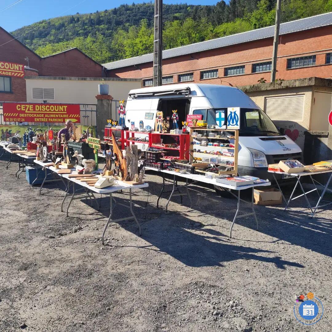 Image Vide-greniers aussi brocante et puces (photo 2)
