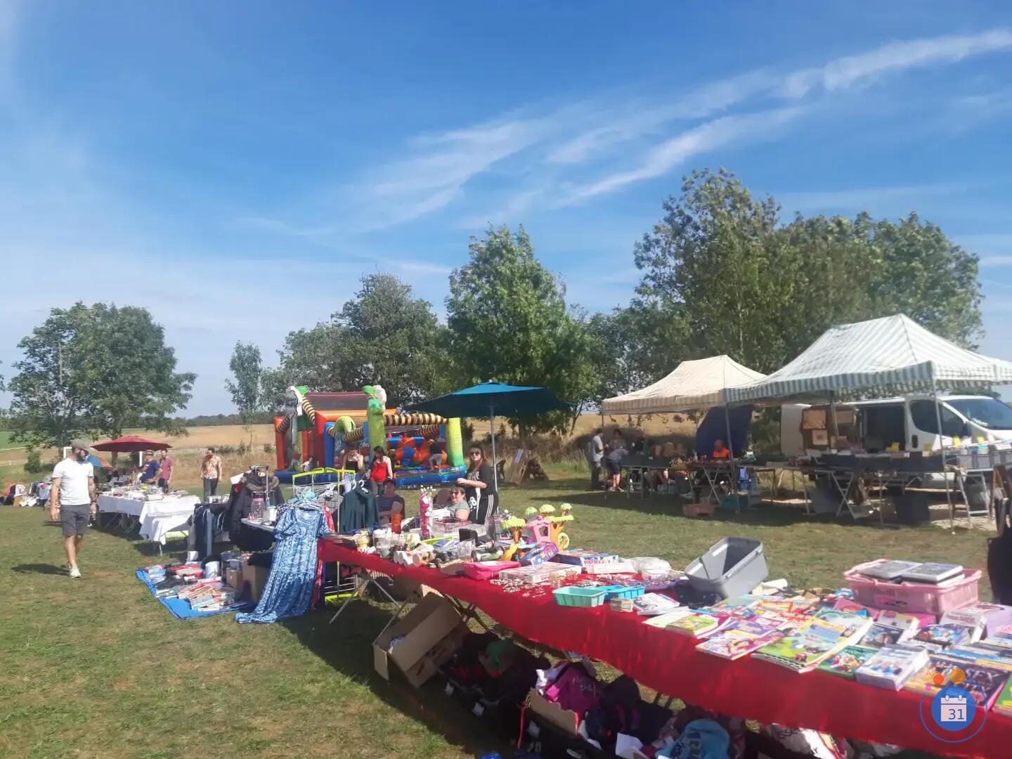 Image Vide grenier Darmannes (photo 2)