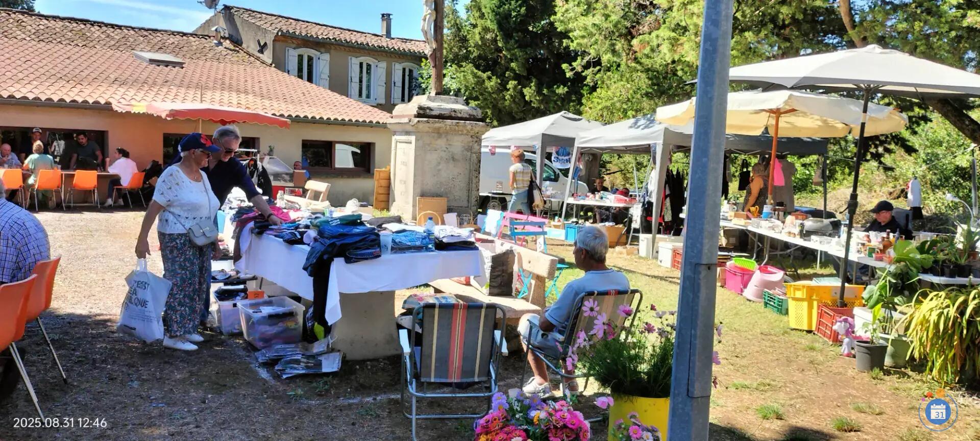 Image Vide Grenier et Produits du Terroir (photo 3)