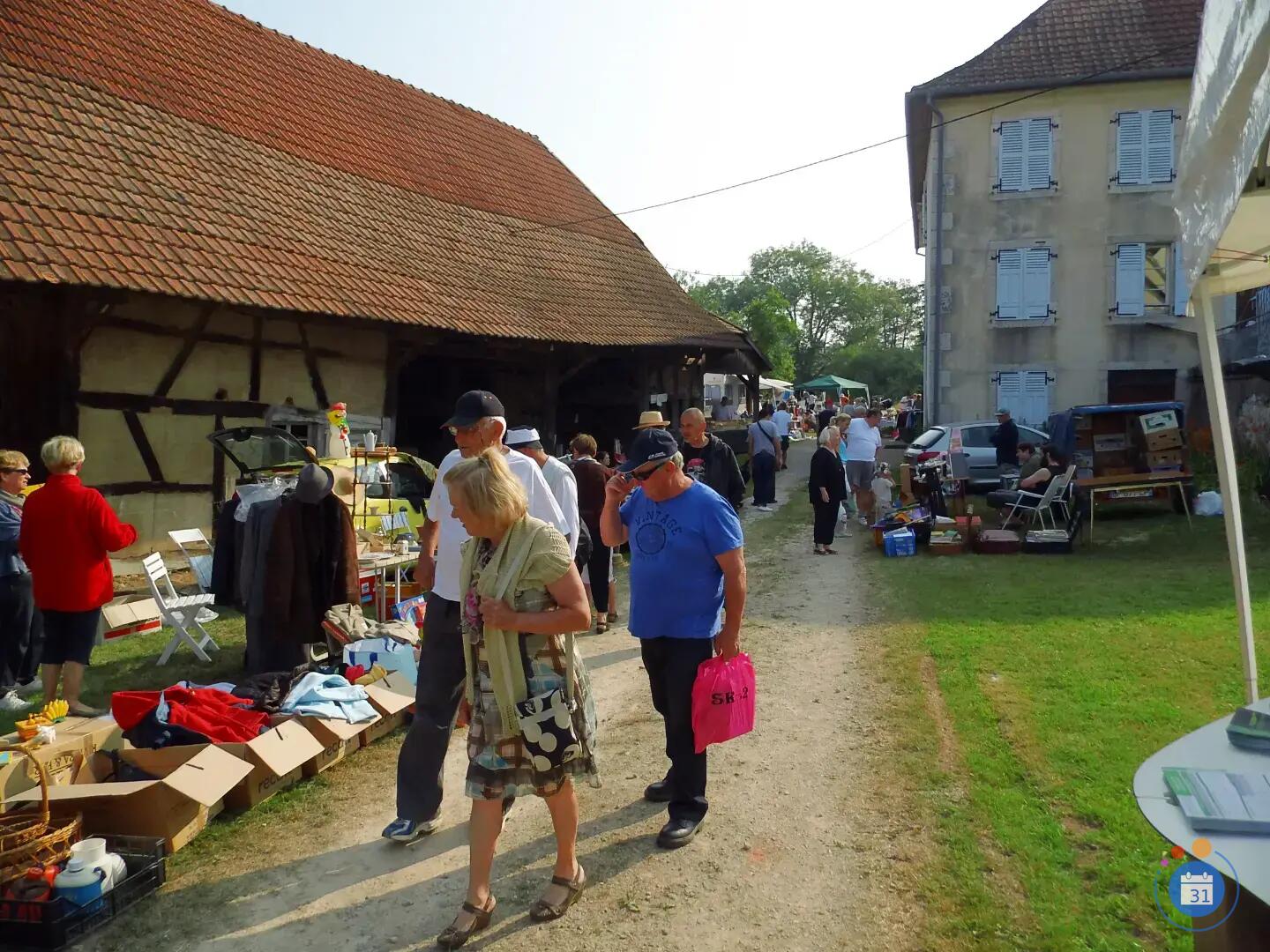 Image VIDE GRENIER (photo 1)