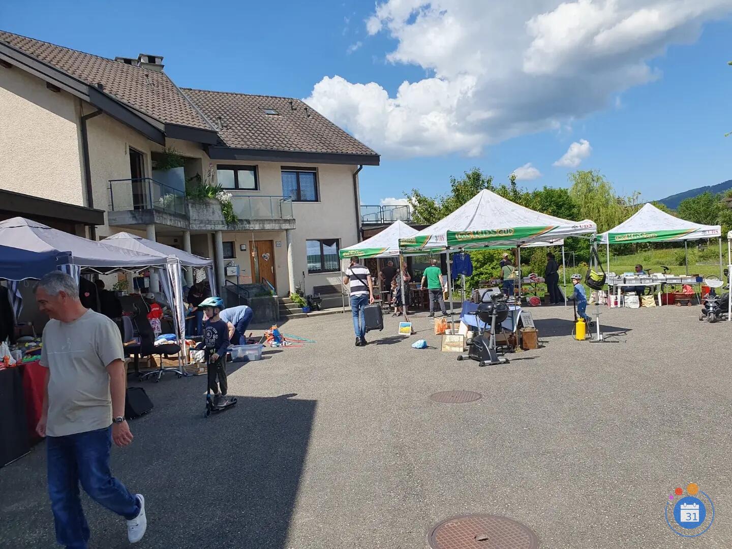 Image Vide-greniers de Blanche-Pierre (photo 1)