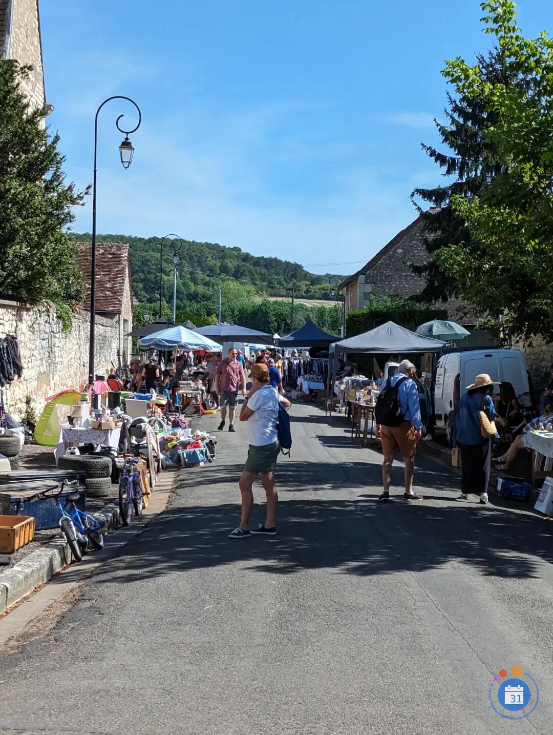 Image Vide grenier du club inter âge guerchois (photo 4)