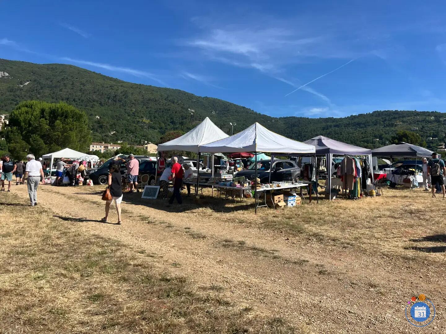 Image VIDE GRENIER (photo 2)