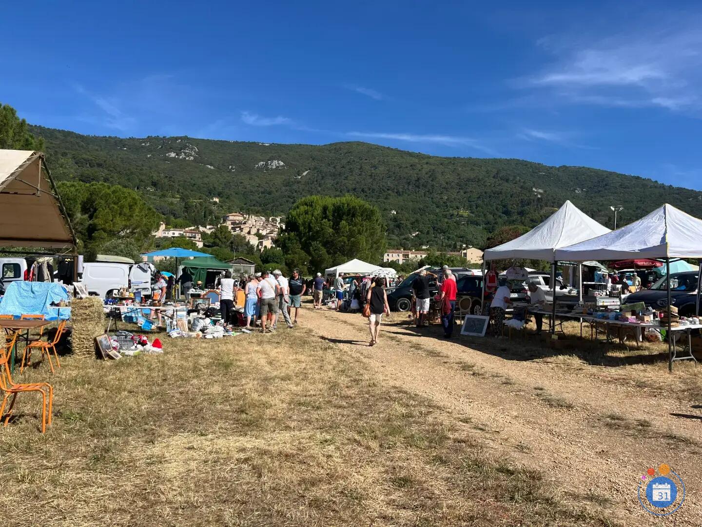 Image VIDE GRENIER (photo 3)