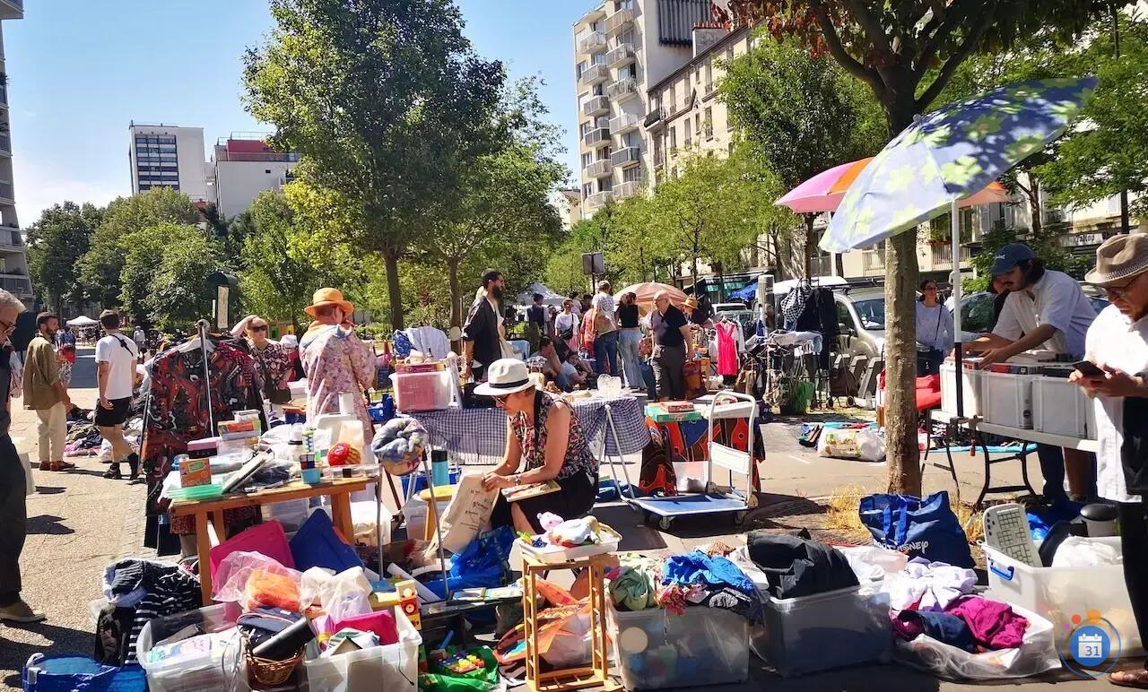 Image 25e grand vide-grenier Pixérécourt-Belleville (75020) (photo 1)