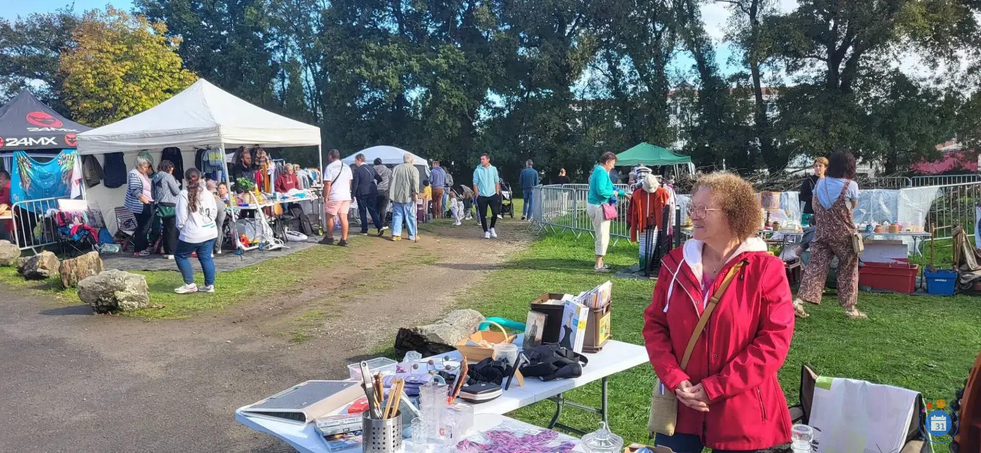 Image VIDE GRENIER (photo 1)