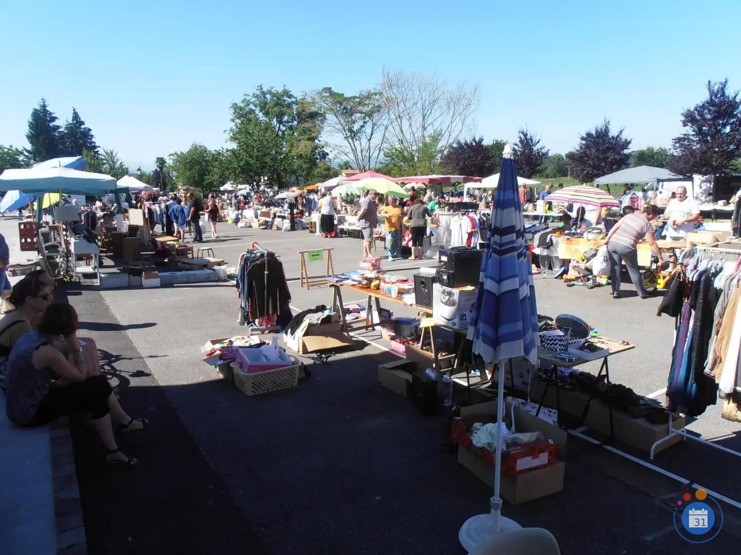Image VIDE GRENIER (photo 1)