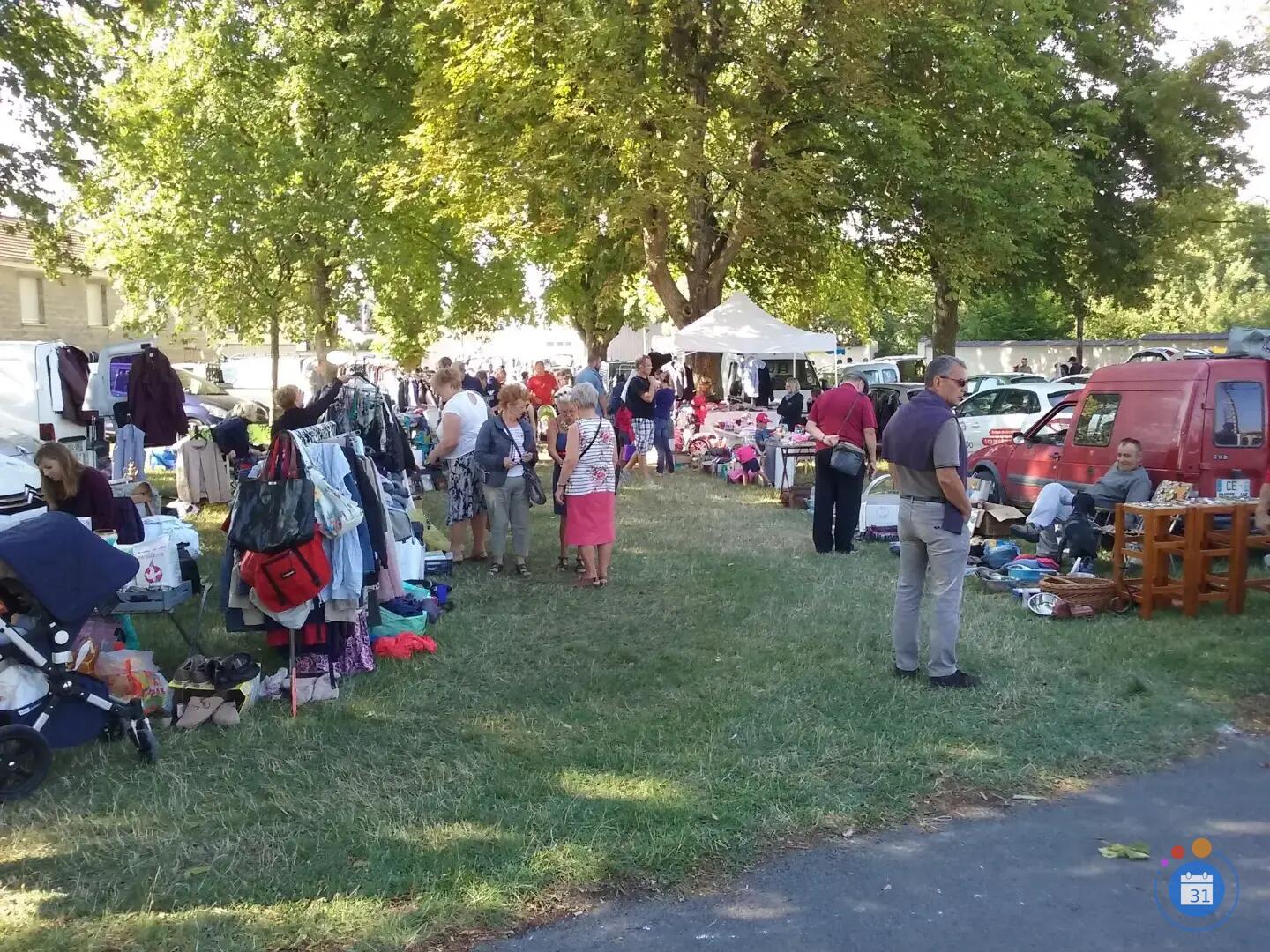Image 31e brocante vide-grenier d'Heutrégiville (photo 1)