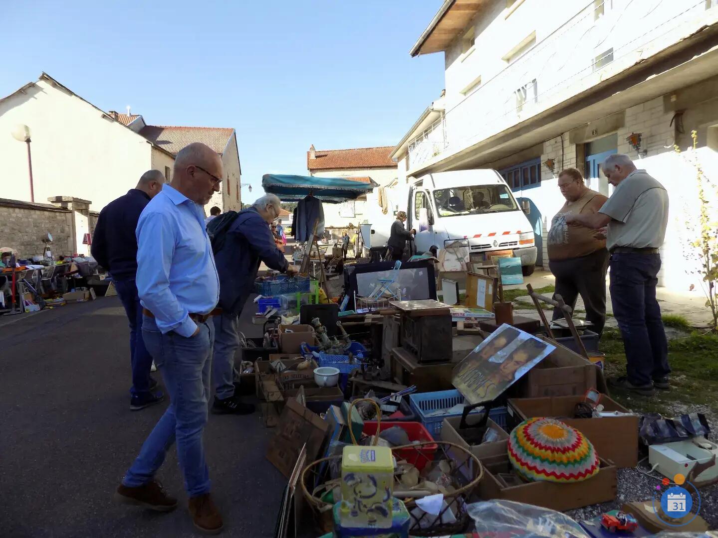 Image Brocante vide grenier de l'Amicale Juzenne-courtoise (photo 1)