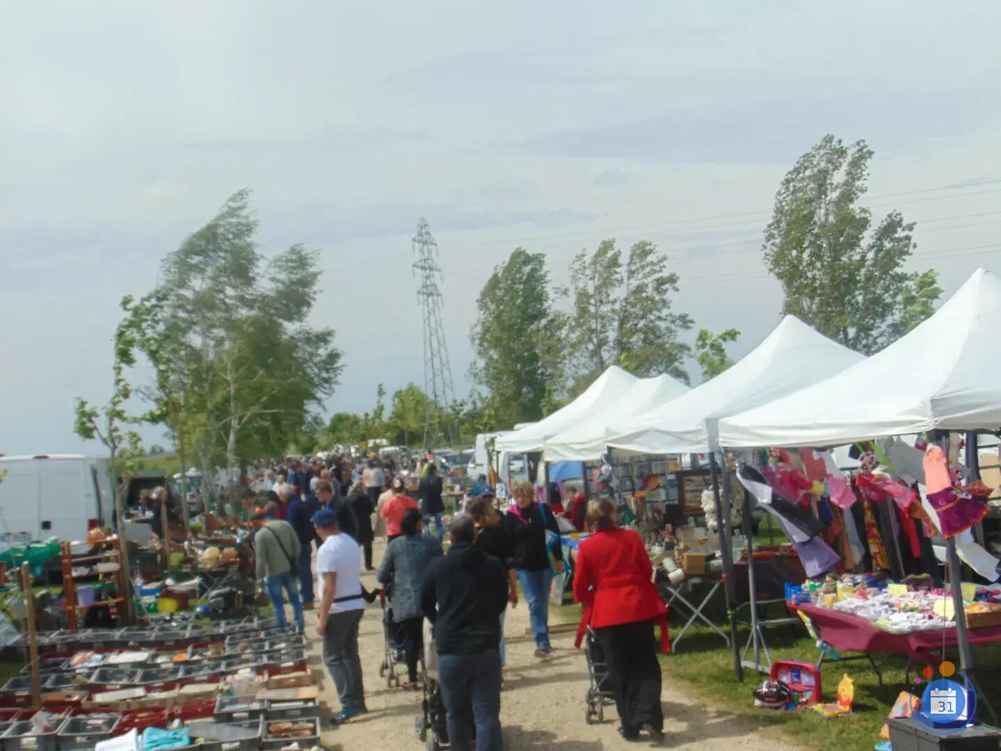 Image GRAND VIDE GRENIER DE L'AUTOMNE (photo 2)