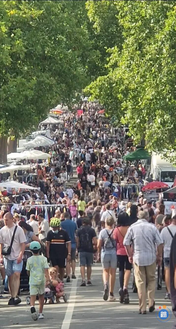 Image Foire aux Greniers Planète Cœur (photo 2)