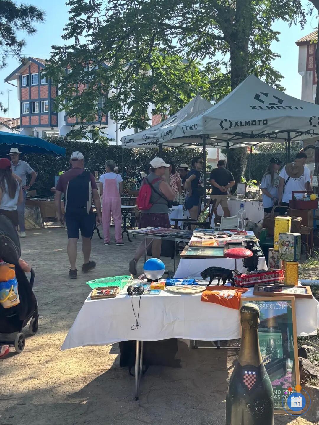Image Brocante du mardi au jardin public à Hossegor (photo 2)