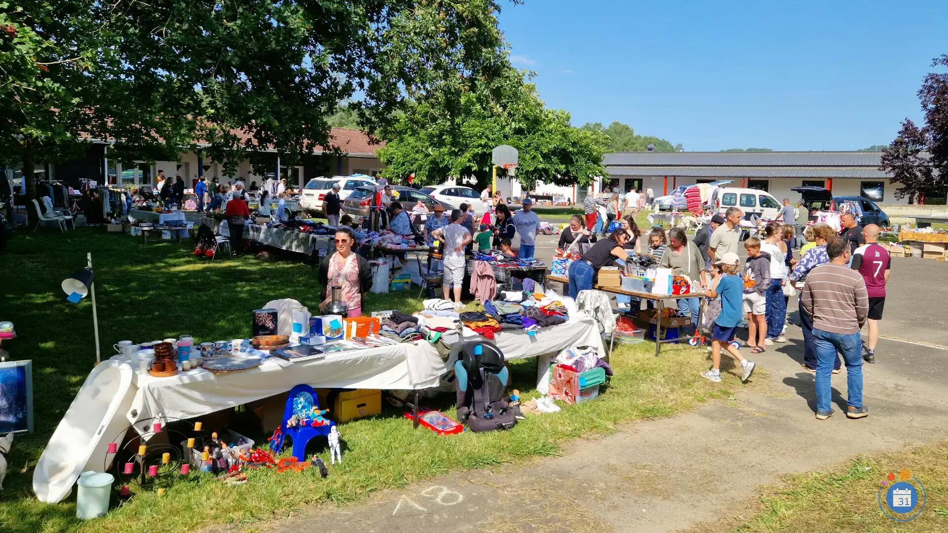 Image Vide grenier Asso AJI (photo 1)