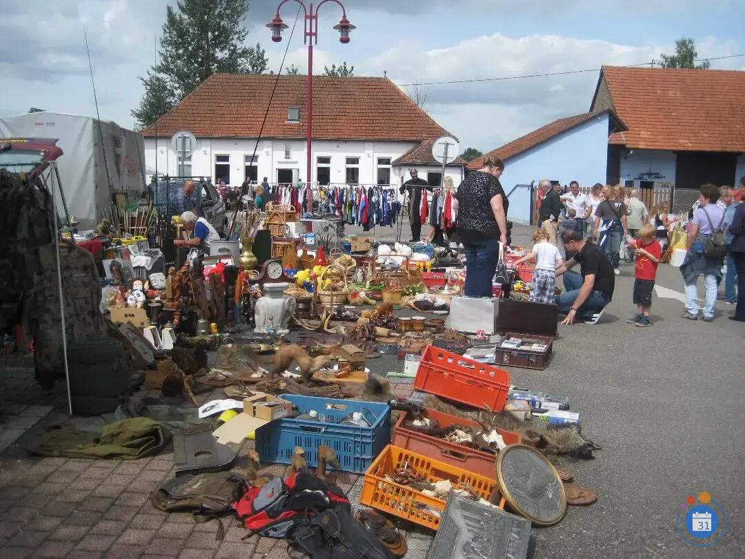 Image Vide-grenier du Club de Tennis de Table (photo 1)