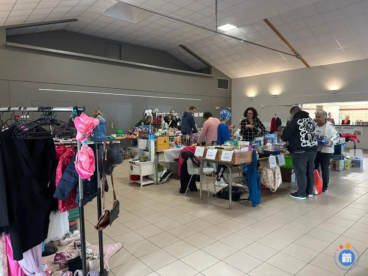 Image Bourse aux jouets, Vétements et Puériculture (photo 2)