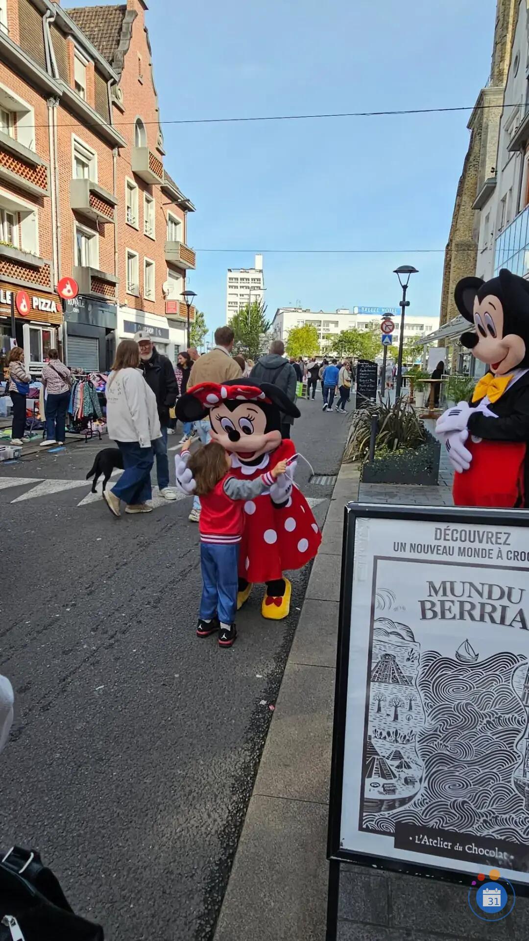 Image Braderie Brocante Union Commerciale Calais Nord (photo 3)
