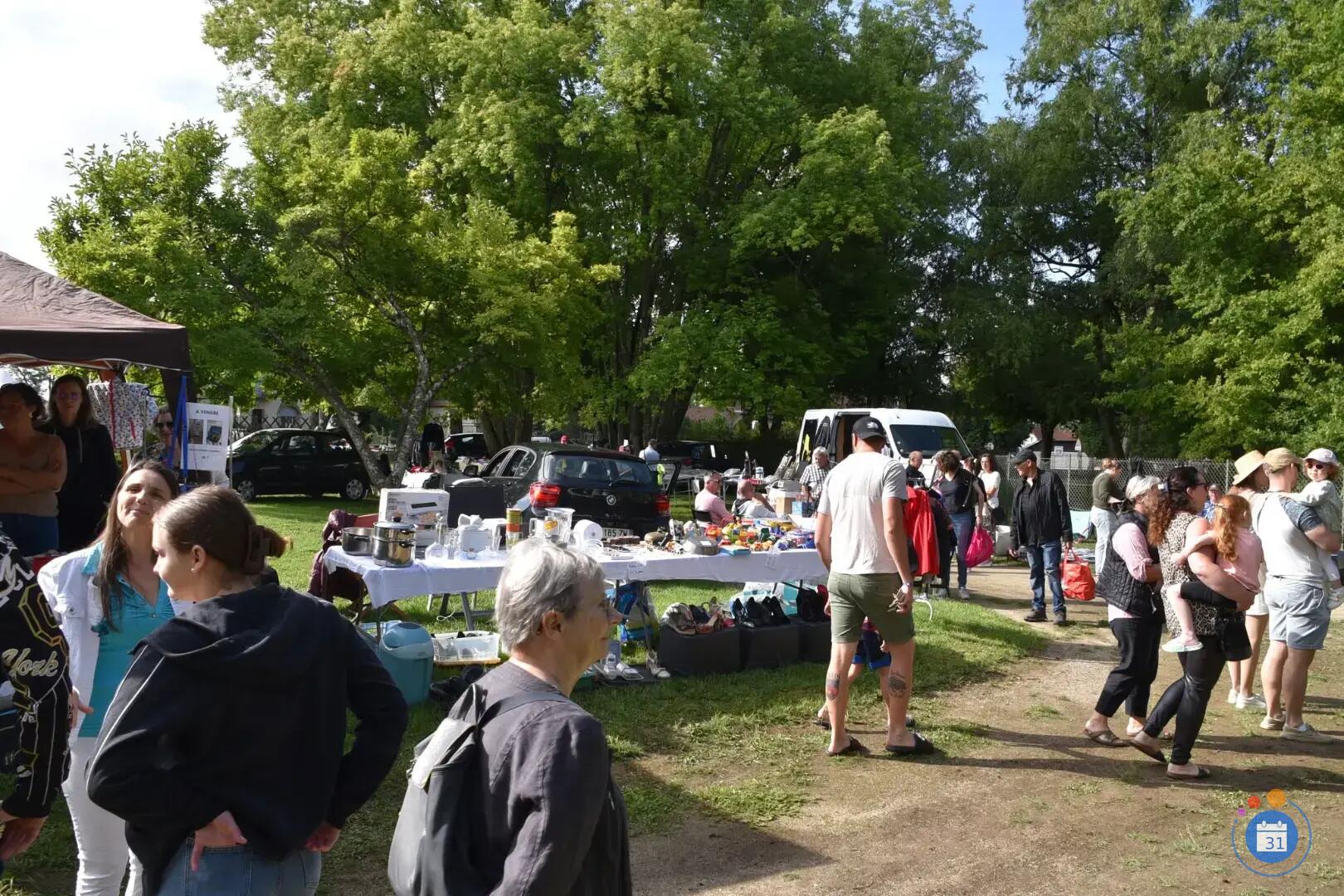 Image Vide grenier (photo 1)