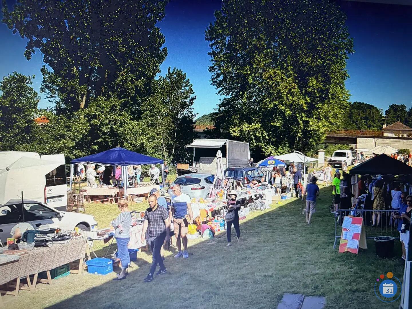 Image Vide grenier organisé par la batuc fanfare (photo 3)