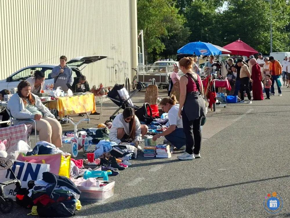 Image Vide greniers de la fête des Associations (photo 1)