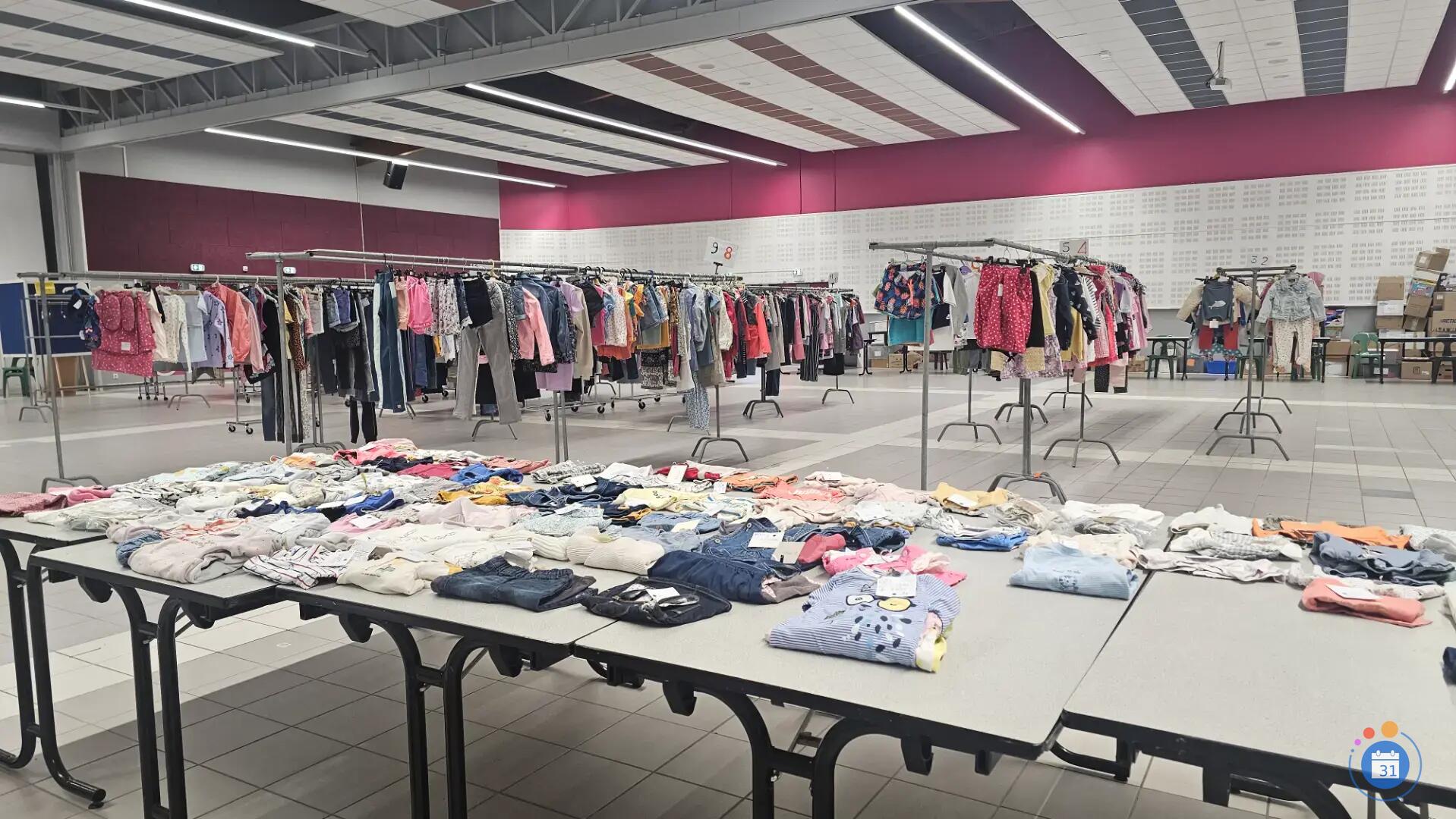 Image Bourse aux vêtements et puériculture (photo 1)