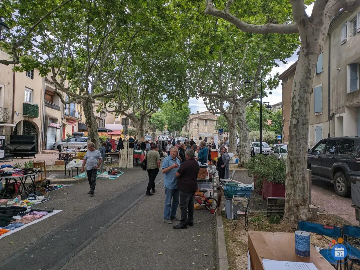 Image VIDE GRENIER (photo 3)