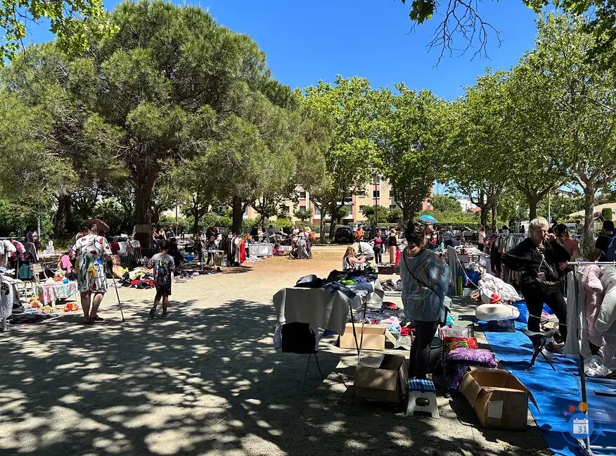 Image Vide Grenier spécial Puériculture (photo 1)