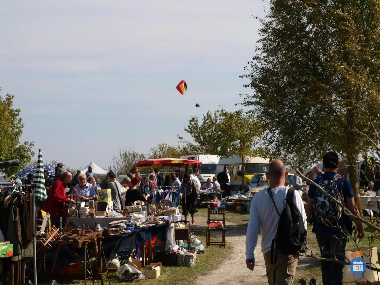 Image 21ème Vide Grenier - Déjeuner Gourmand (photo 2)