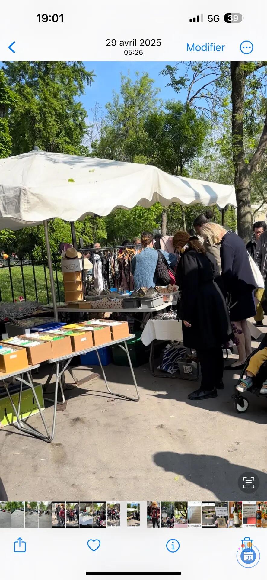 Image Vide greniers brocante rue des Pyrénées du numéro 23 au 89 métro Maraichers (photo 4)