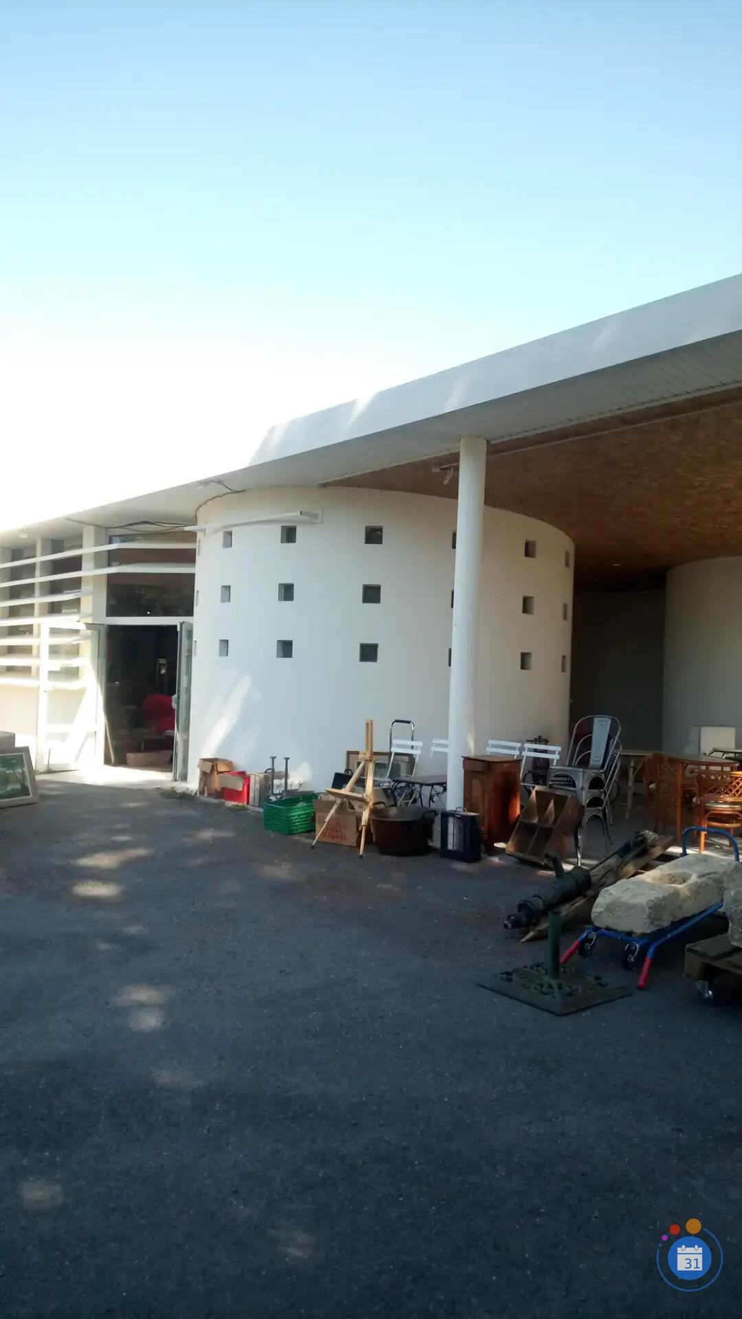 Image Regroupement de BROCANTEURS (photo 1)