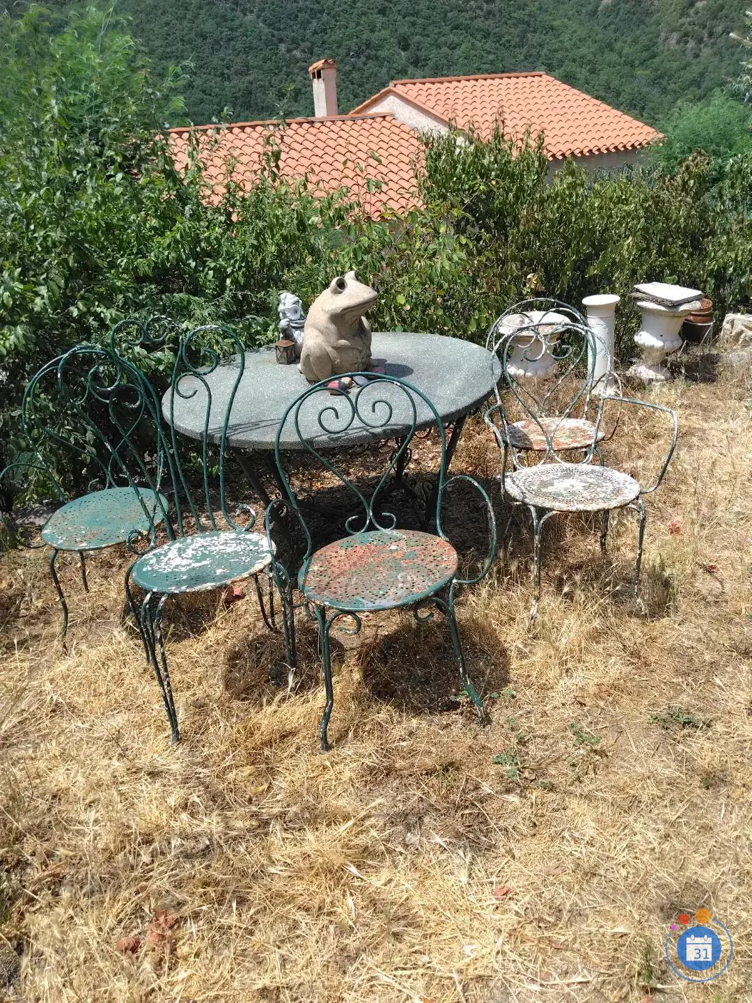 Image Vide maison et jardin Casteil (photo 1)