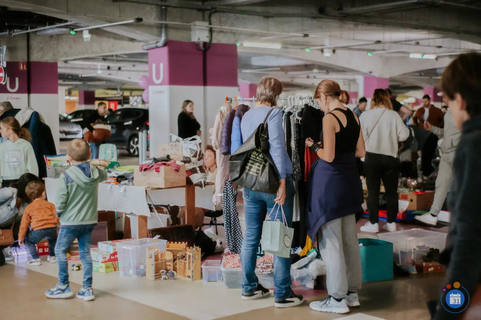 Image Vide Grenier Les Battements d'Elles Parking couvert d'Ametzondo (photo 1)
