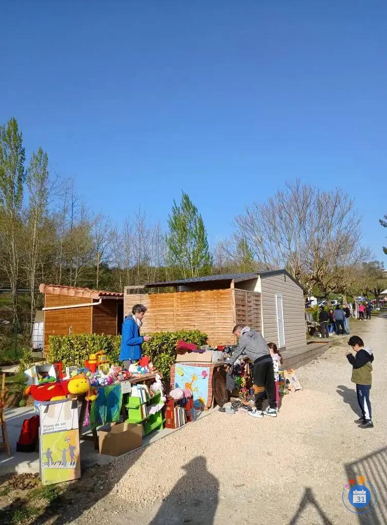 Image vide grenier et portes ouvertes du camping (photo 3)