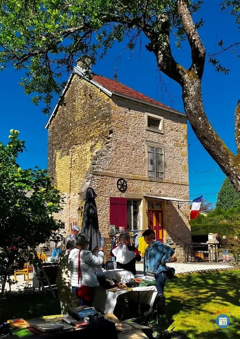 Image Le Grand Vide-Maisons collectif > de 17 participants (photo 3)