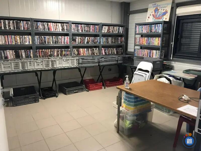 Image Foire aux livres, CD, DVD, Vinyles et cartes POKEMON communes (photo 2)
