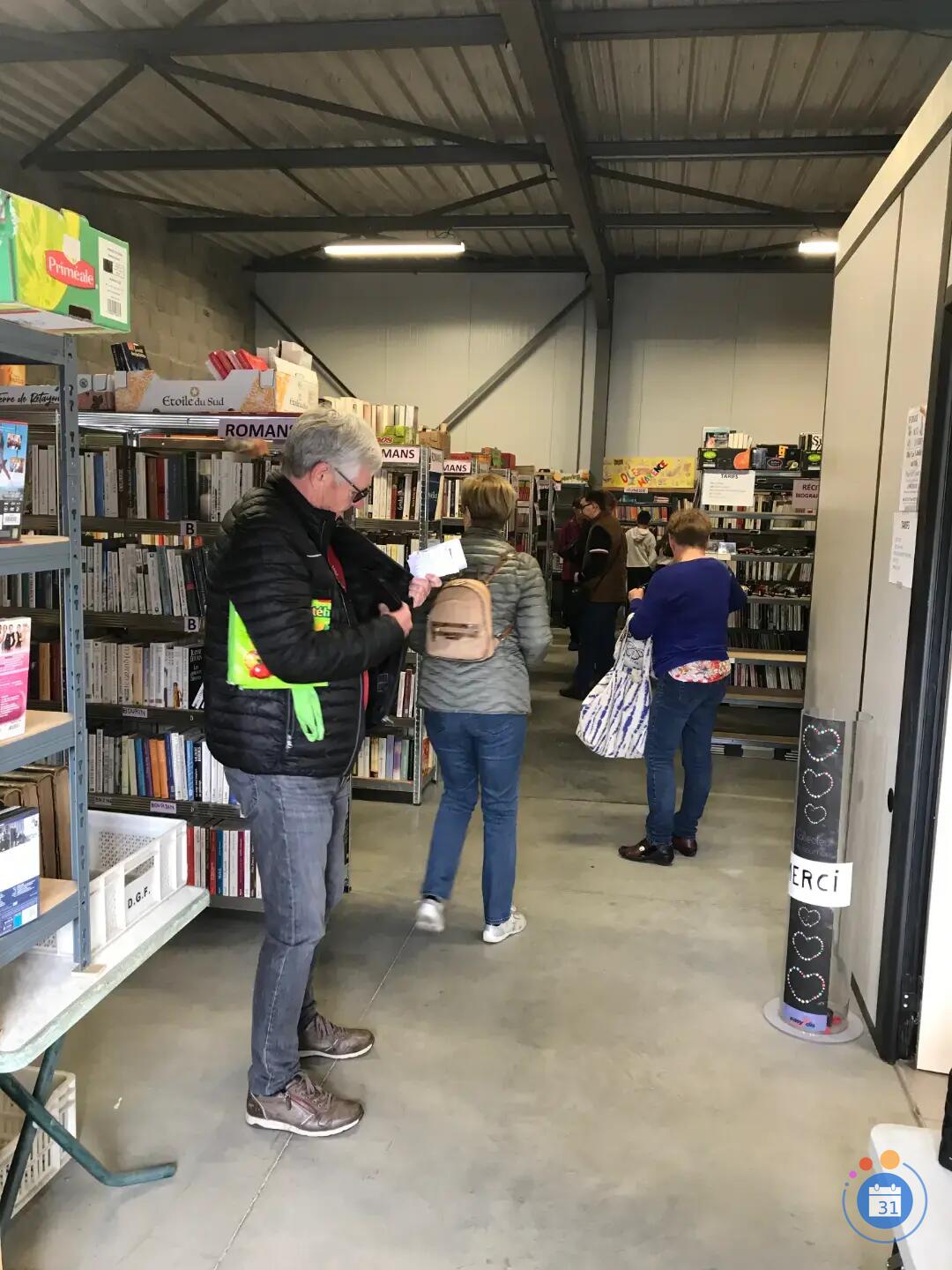 Image Foire aux livres, CD, DVD, Vinyles et cartes POKEMON communes (photo 3)