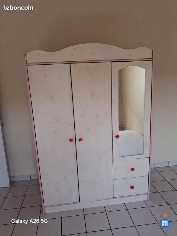 Image VIDE APPARTEMENT (photo 4)