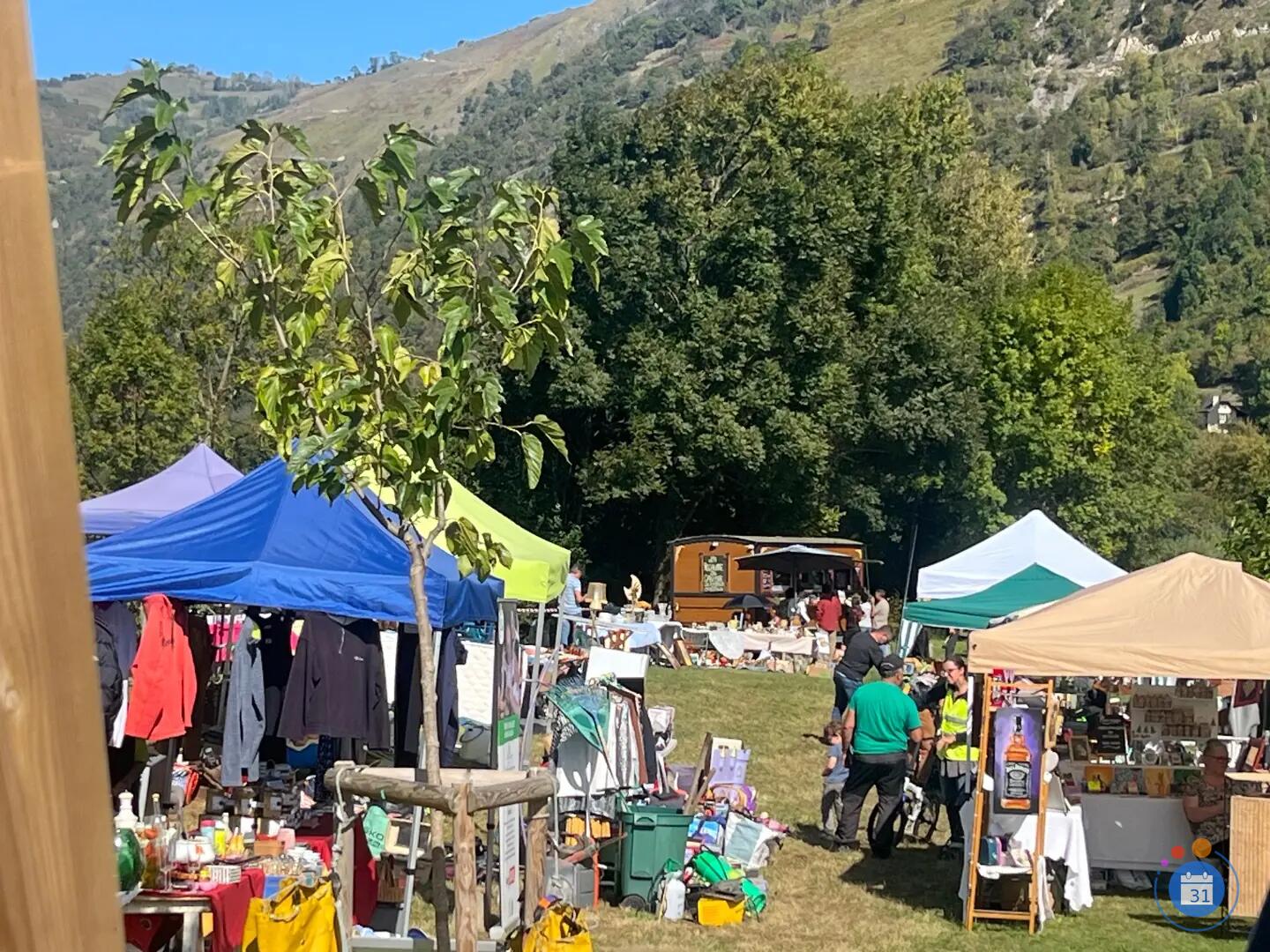Image Brocante vide grenier artistes artisans (photo 2)