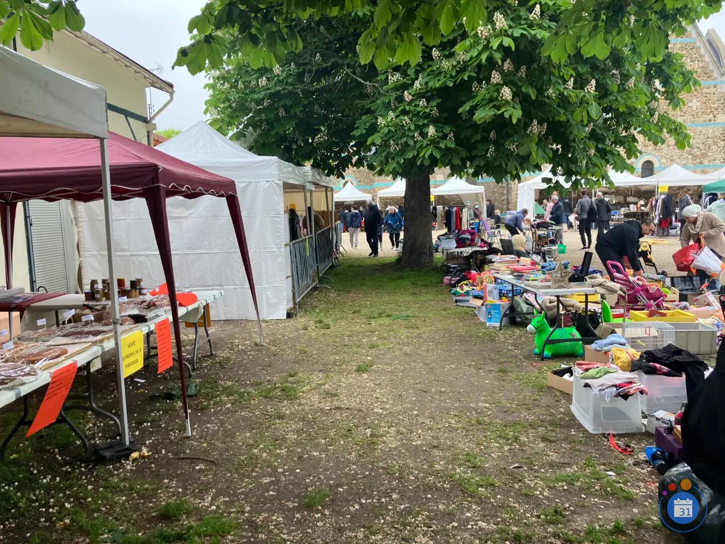 Image Vide grenier choisy le roi gondoles (photo 2)