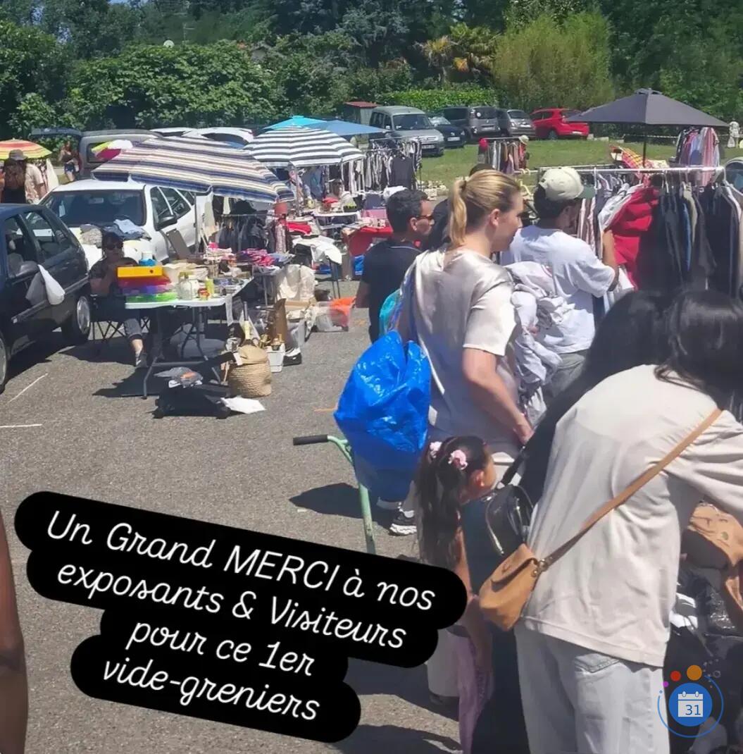 Image 2eme Vide-greniers des Sapeurs-pompiers. (photo 2)
